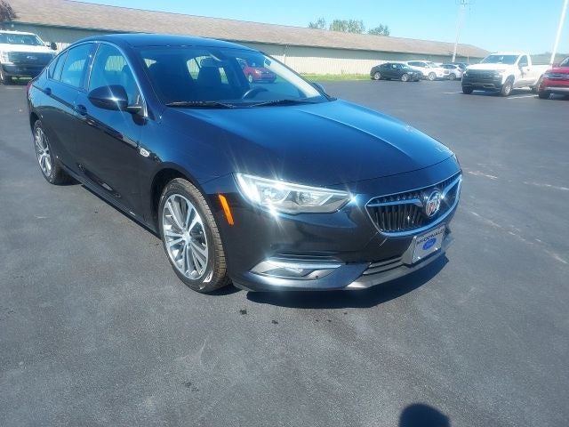 Used 2018 Buick Regal Sportback Preferred II with VIN W04GN6SX4J1099232 for sale in Freeland, MI