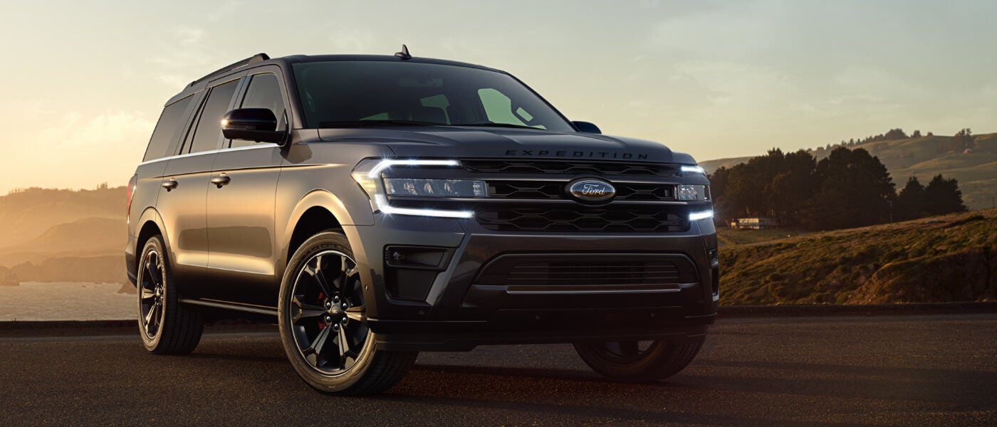 2024 Ford Expedition exterior in sunset